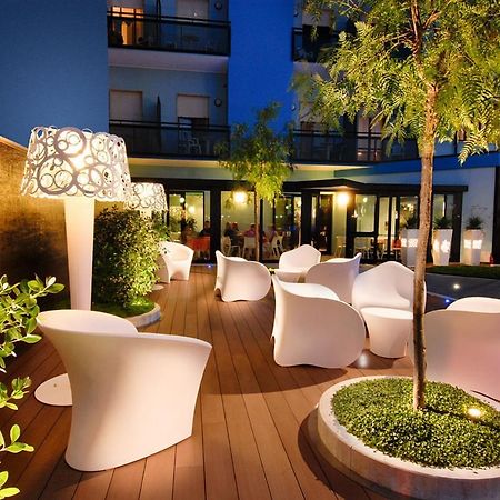 Hotel Continental Торторето Экстерьер фото