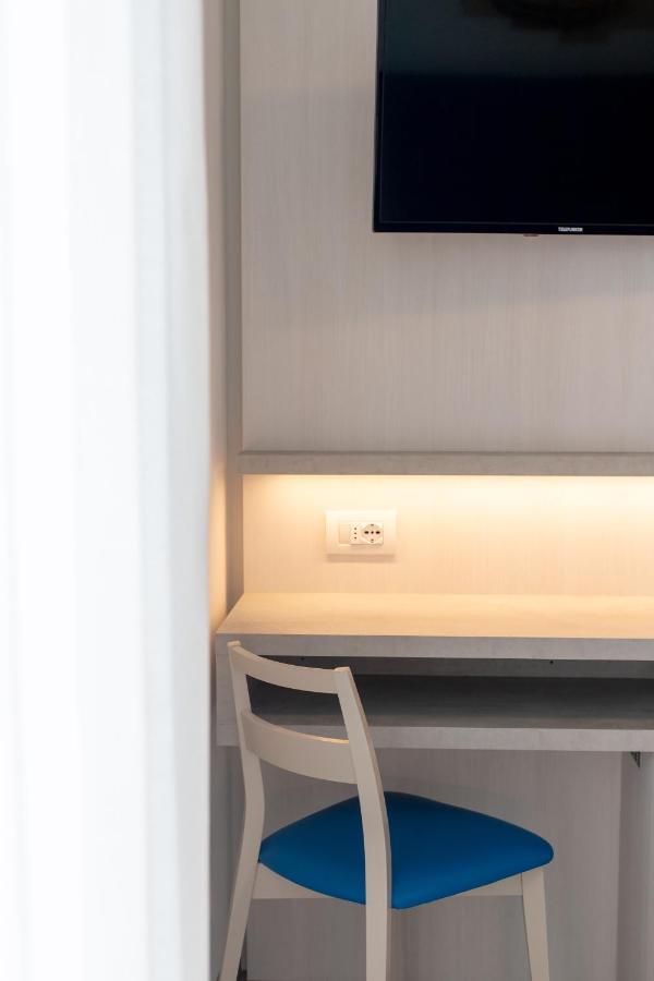 Hotel Continental Торторето Экстерьер фото