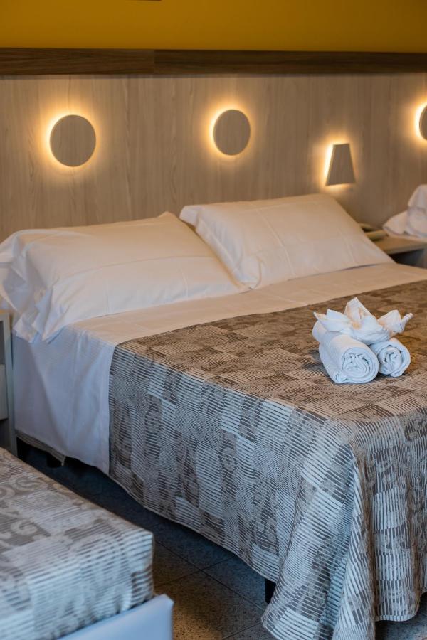 Hotel Continental Торторето Экстерьер фото
