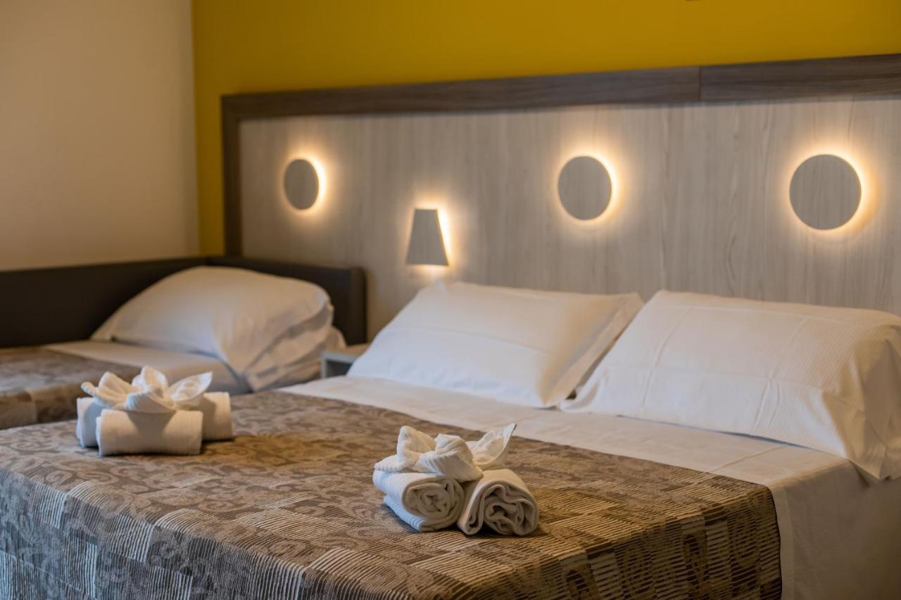 Hotel Continental Торторето Экстерьер фото