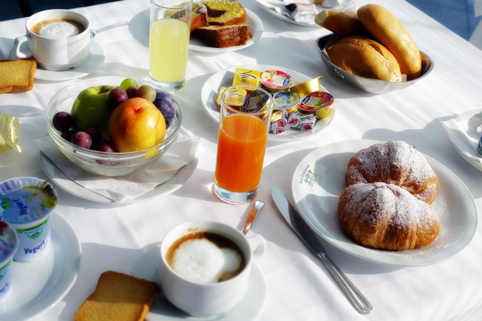 Hotel Continental Торторето Экстерьер фото