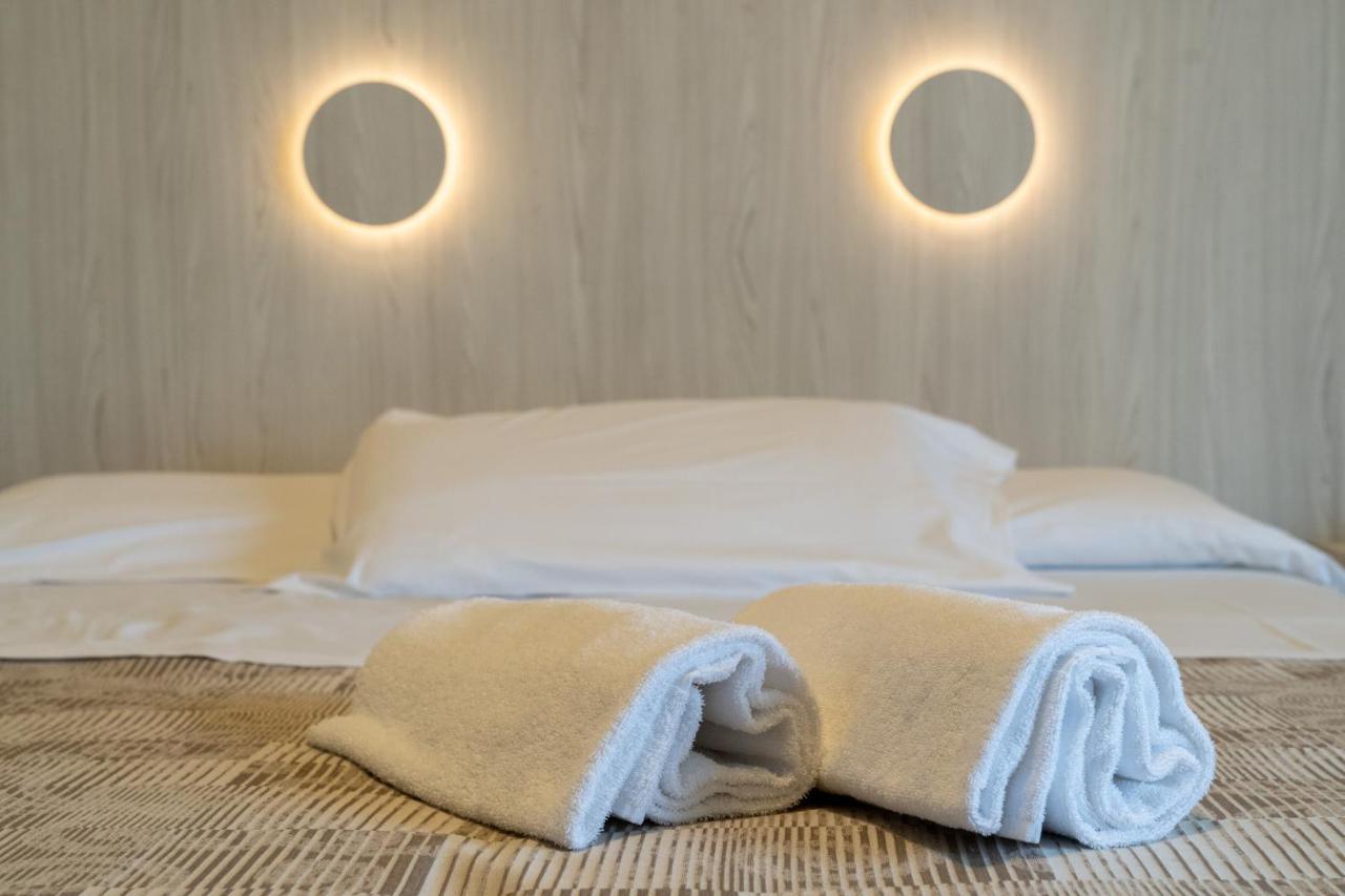 Hotel Continental Торторето Экстерьер фото