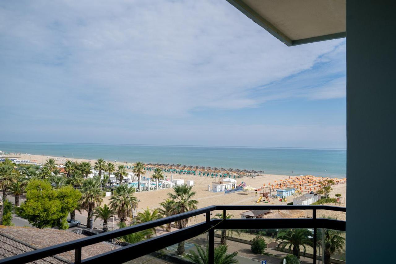 Hotel Continental Торторето Экстерьер фото