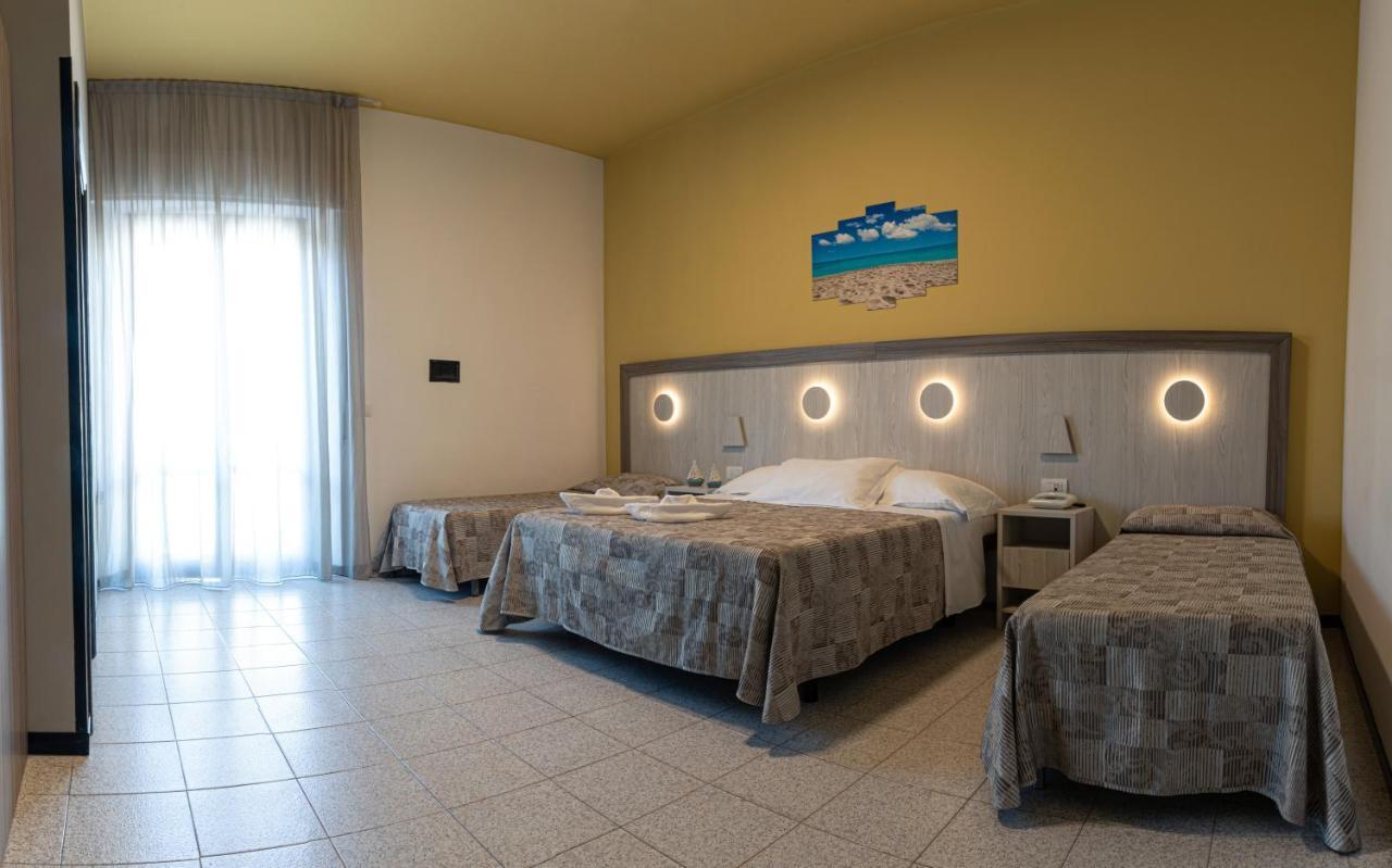 Hotel Continental Торторето Экстерьер фото